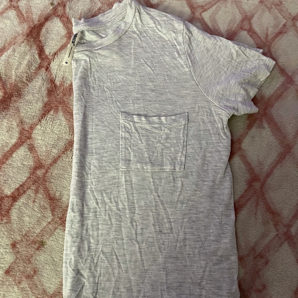 grey crop top